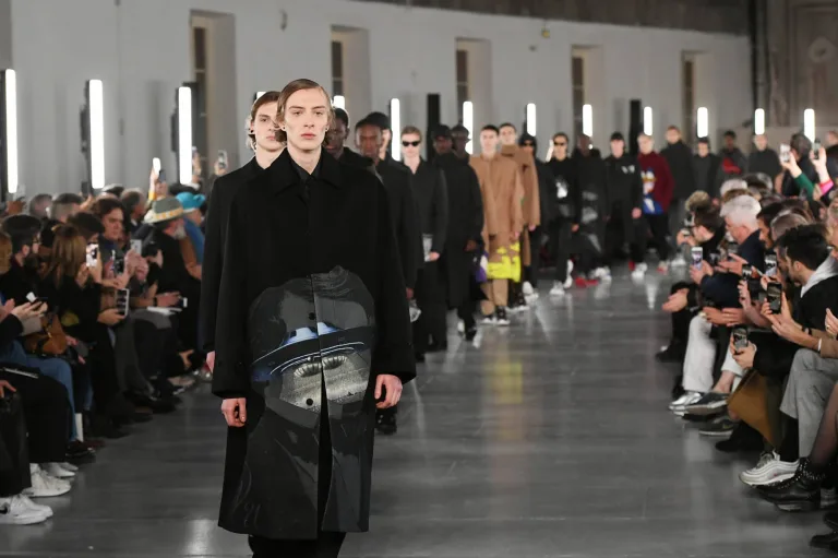 Maison Valentino A/W 2019 men's collection: Dissolving Shapes and lunar landscapes